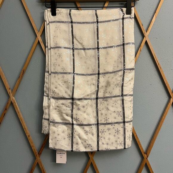 NWT Lands’ End Wool Blend Scarf - Picture 1 of 2
